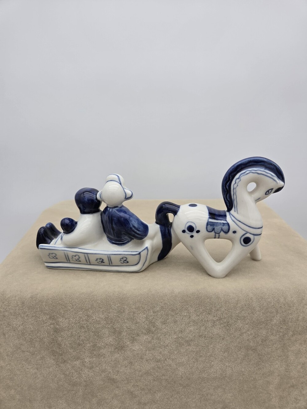 Gzhel Russia Porcelain Figurine Sled Horse Hand-Painted Blue & White - Picture 2 of 4
